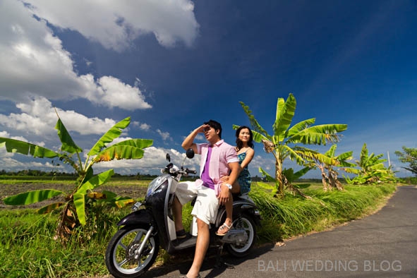 Bali pre wedding with scooter