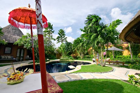 small Bali villa wedding