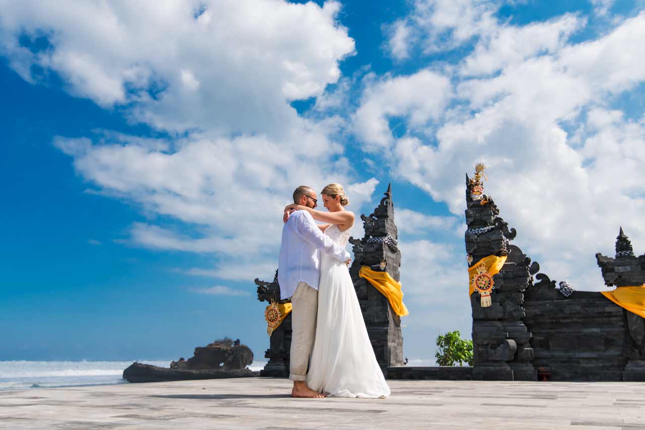 Elopement-Bali-beach-wedding